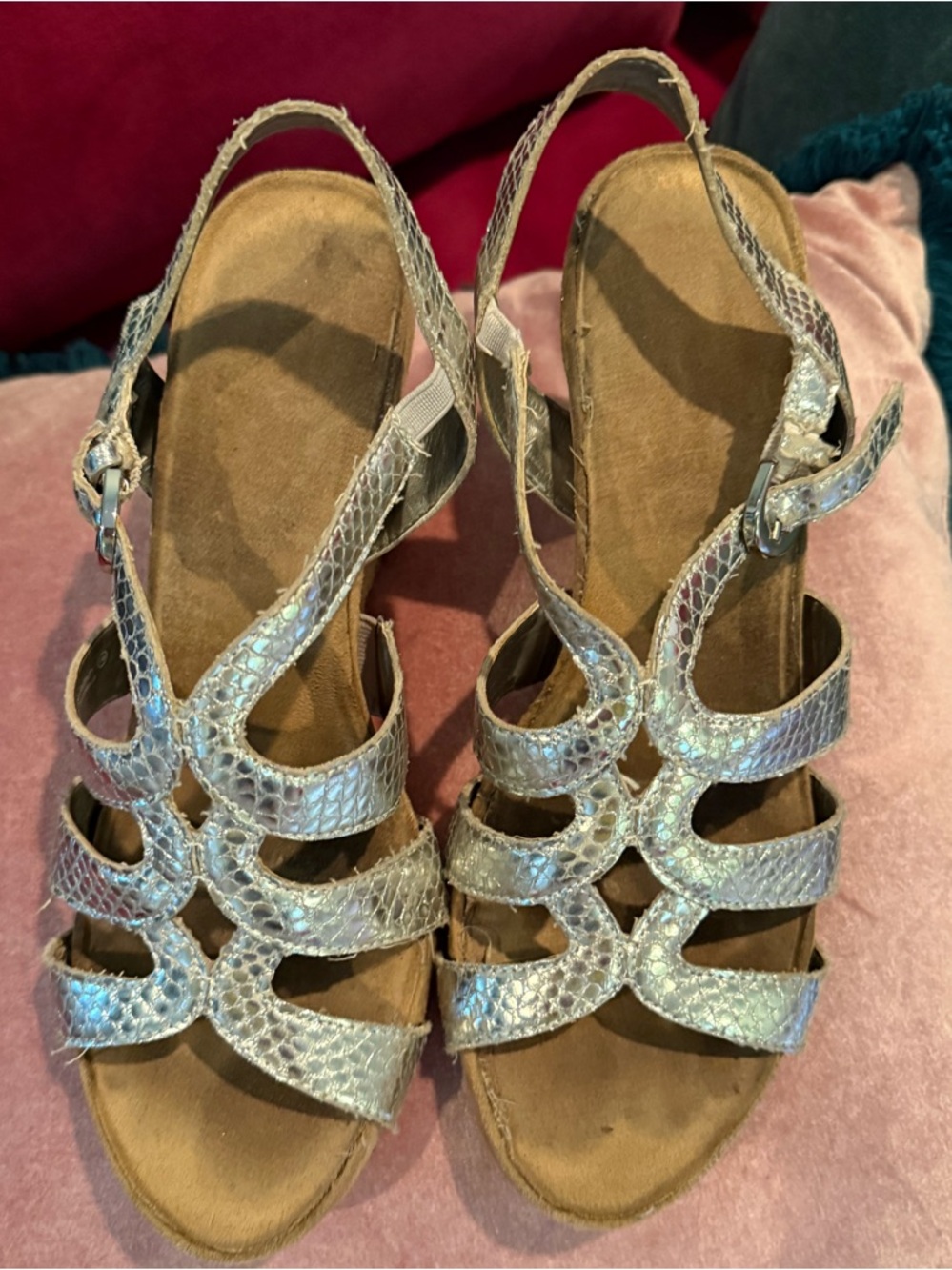 AEROSOLES Silver Snake-Texture Wedge Sandals